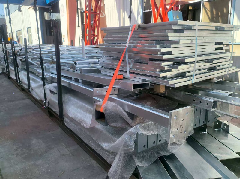 Teräsportaat saapuvat Caymansaarille: Uusi arkkitehtoninen elementti aloittaa Tyynenmeren matkan